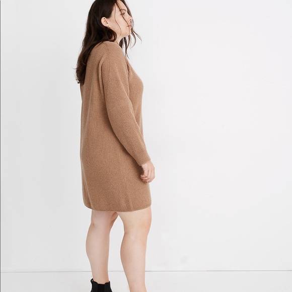 NWT Madewell Relaxed V-Neck Sweater Dress - Picture 2 of 8